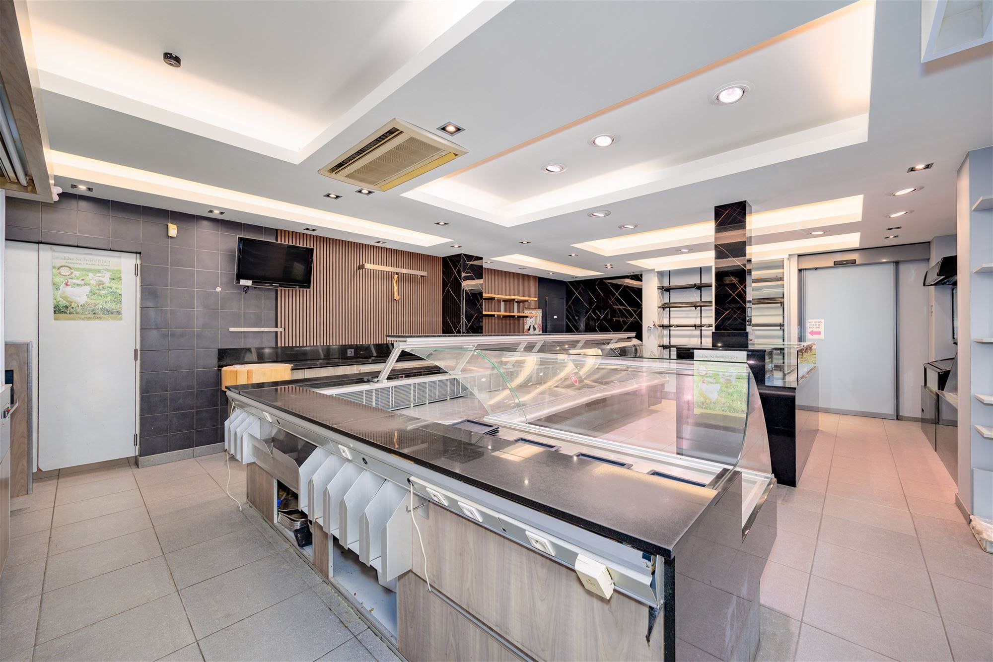 Vergund opbrengsteigendom - handelsglvl + 2 appt foto 6