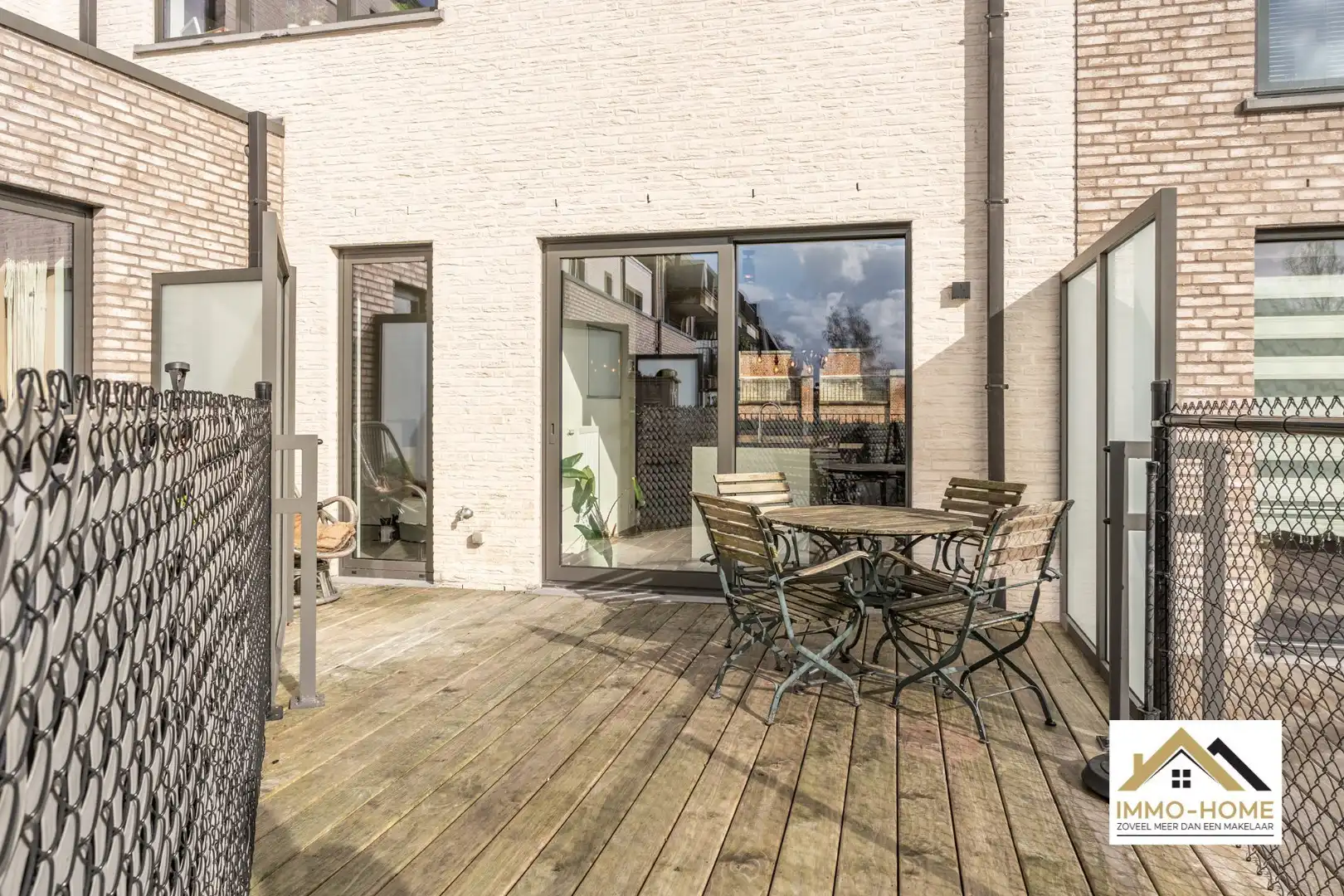 Gelijkvloers appartement met twee terrassen  foto 2