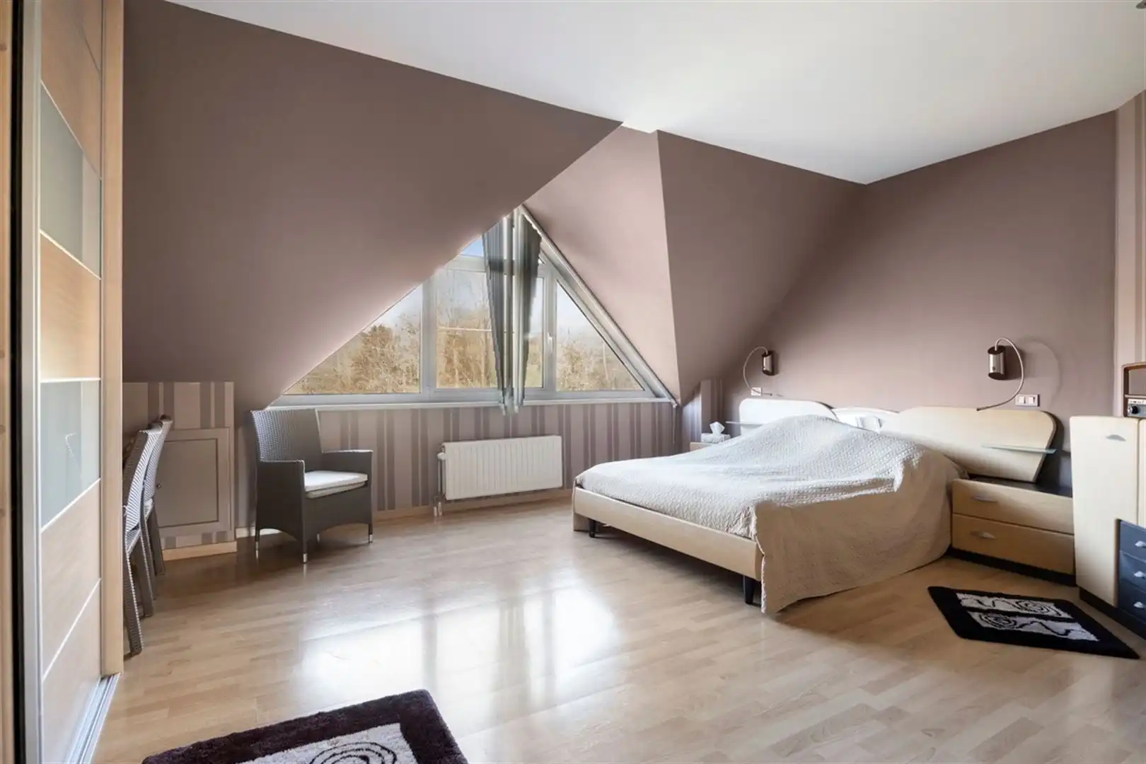 Riante villa voor vrij beroep of kantoor met woonst foto 34