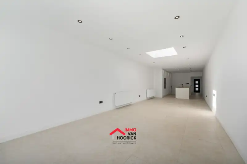 Totaal vernieuwde woning - 3 slaapkamers!! foto 4