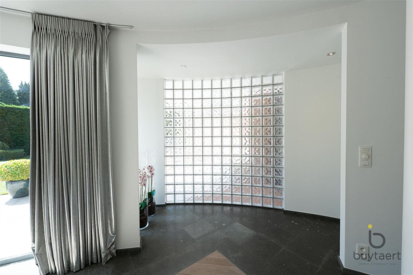 Wonen én werken in luxe familiewoning in begeerde Vriesdonkwijk foto 4