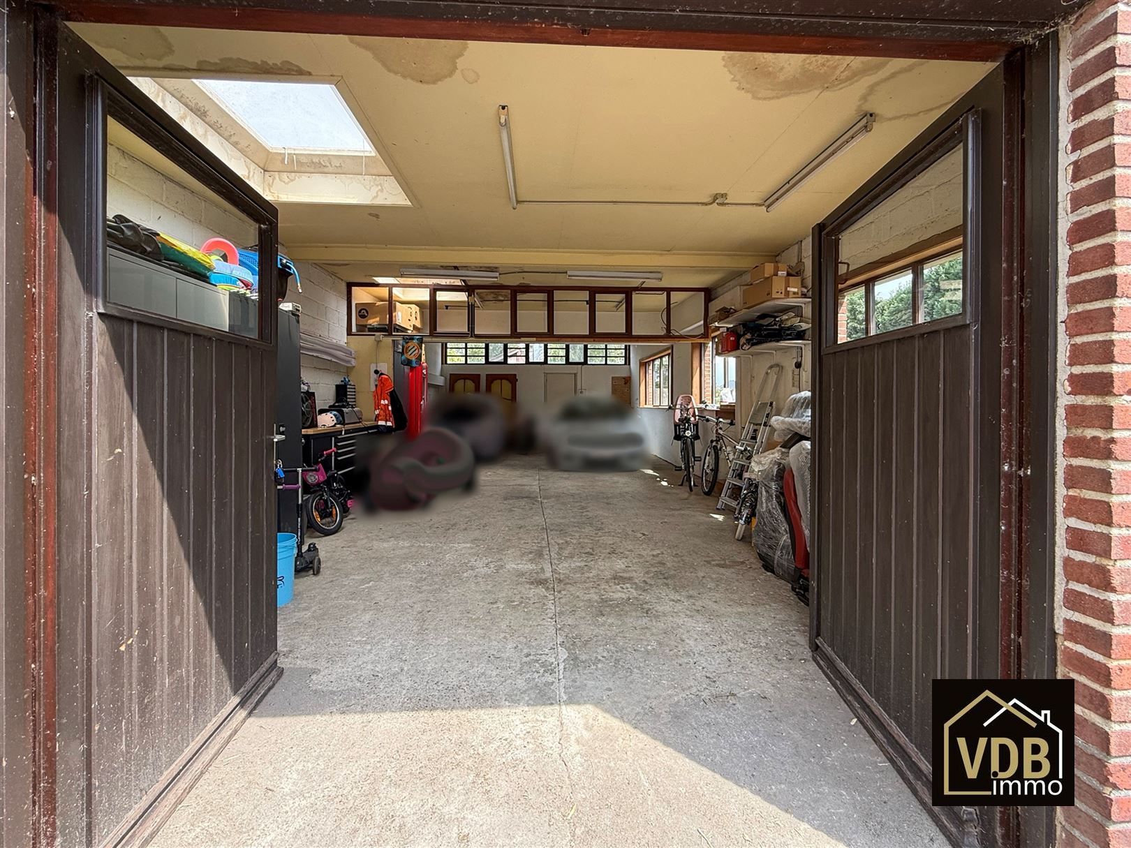  WONING MET 3 SLAAPKAMERS EN MEERDERE GARAGES foto 35