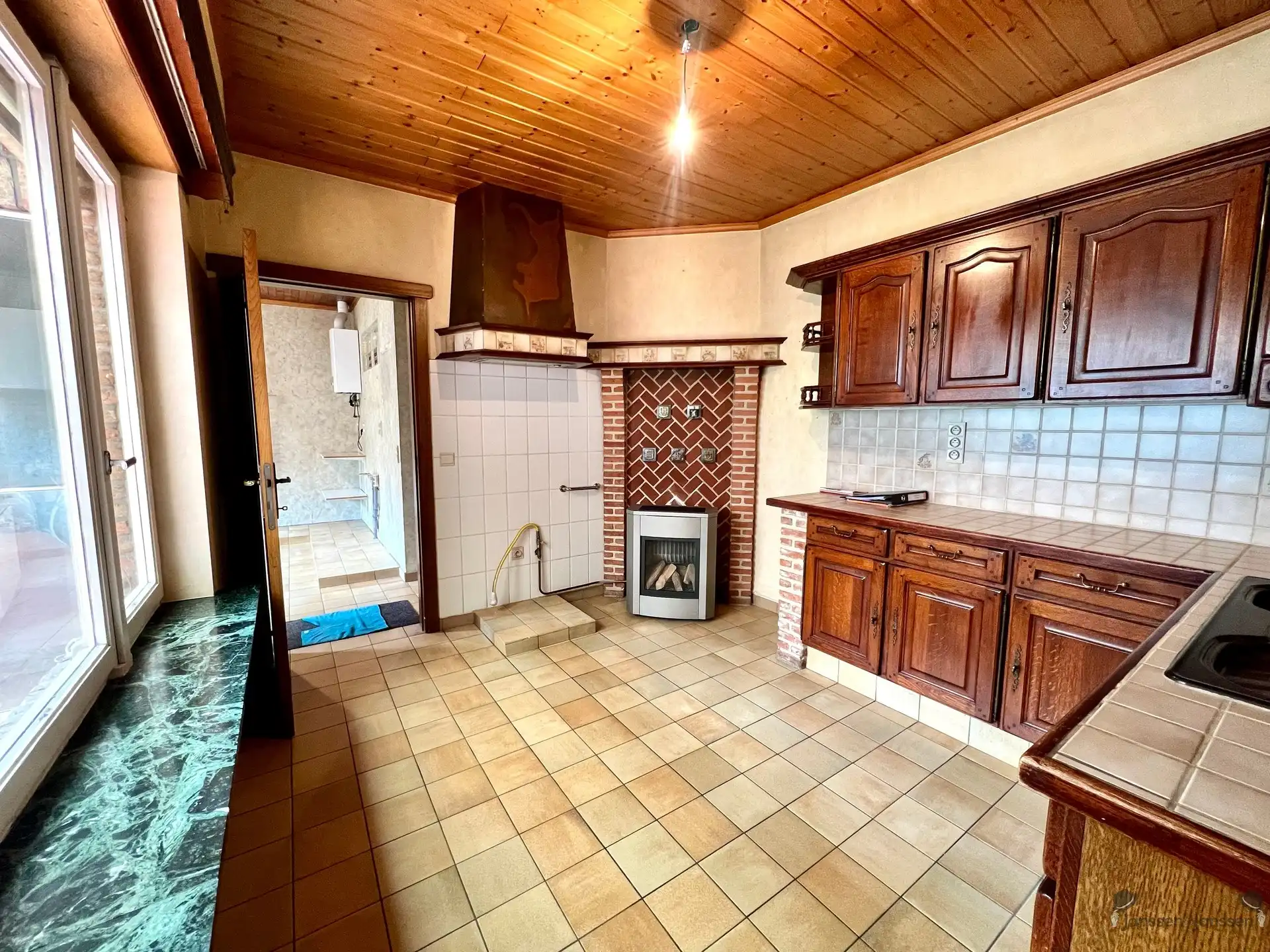 Charmante woning met garage foto 4