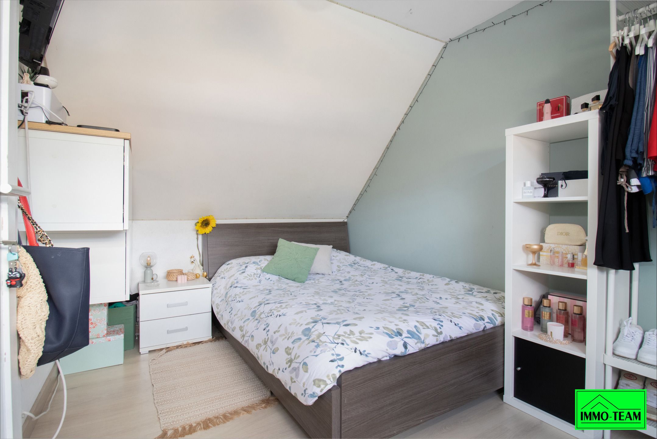 Rustig gelegen en energiezuinige 3-gevelwoning foto 12