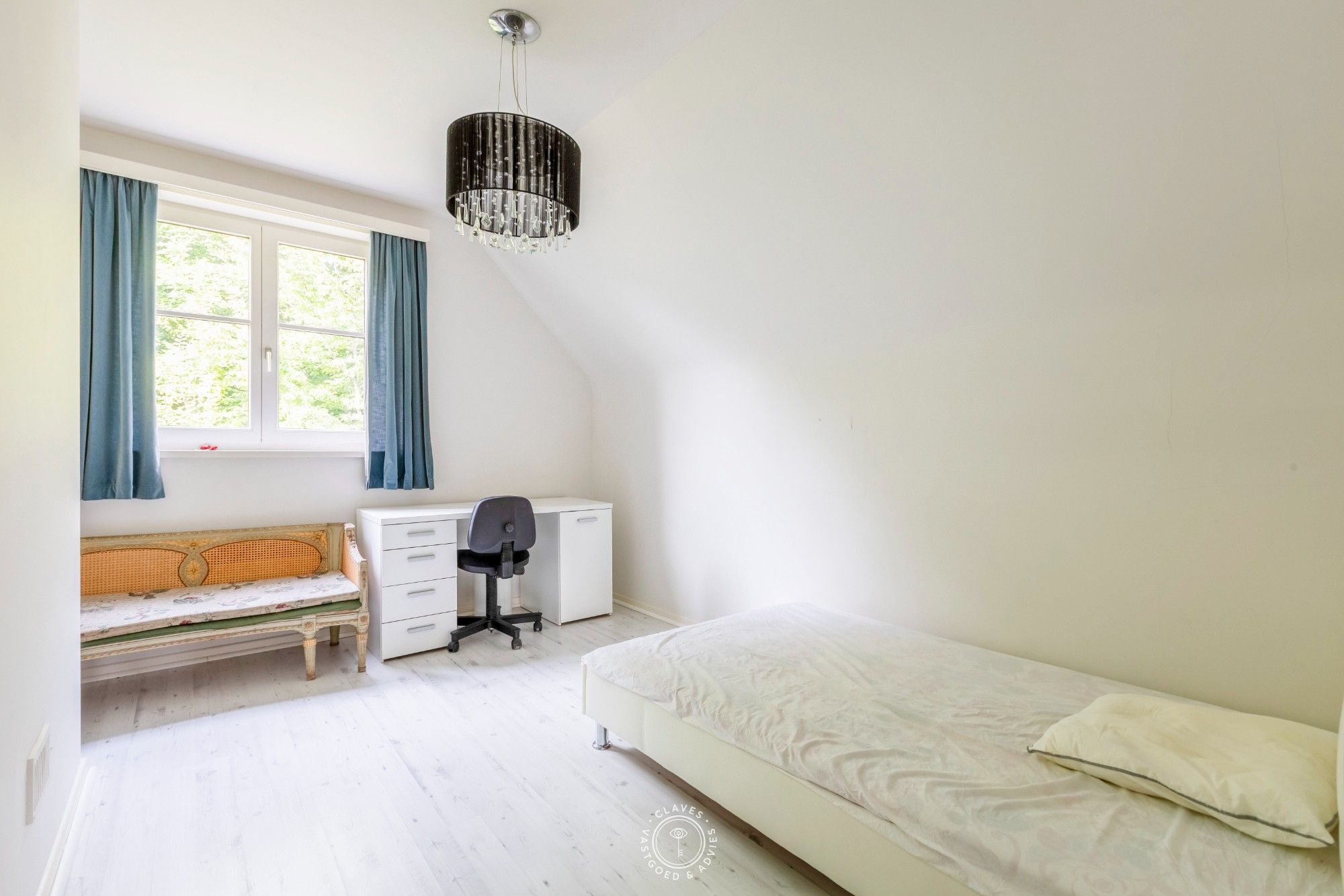 Uniek landhuis met charme en meer dan 10.000 m² eigen grond foto 19