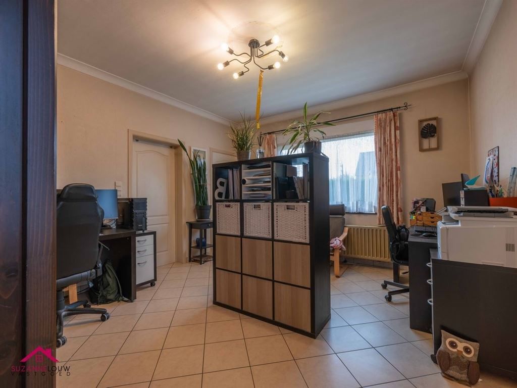 Vrijstaande woning op ruim perceel foto 17