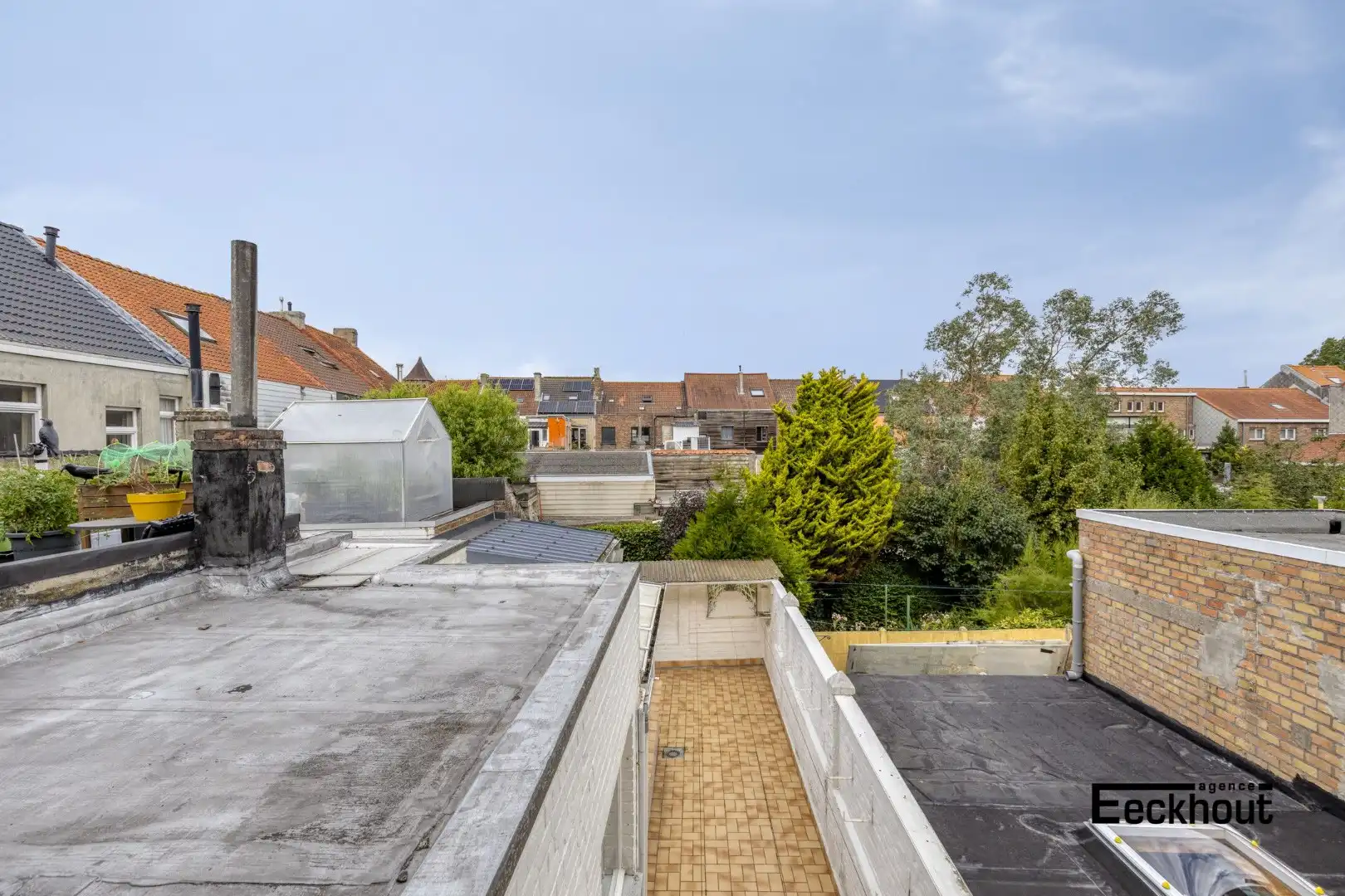 Ruime, verzorgde woning met 3 slaapkamers en zonnige koer. foto 22