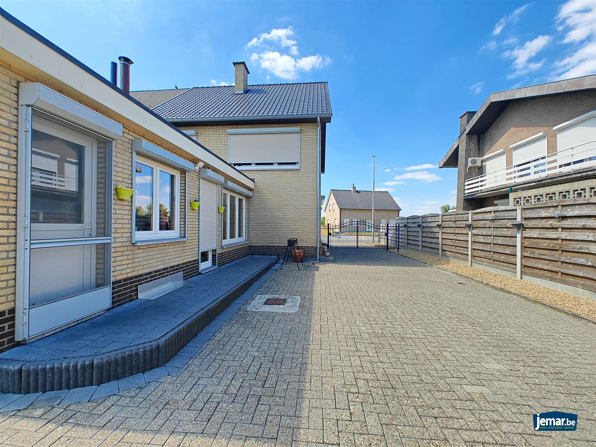Instapklare woning met 3 slaapkamers in het hartje van Meeswijk  foto 3