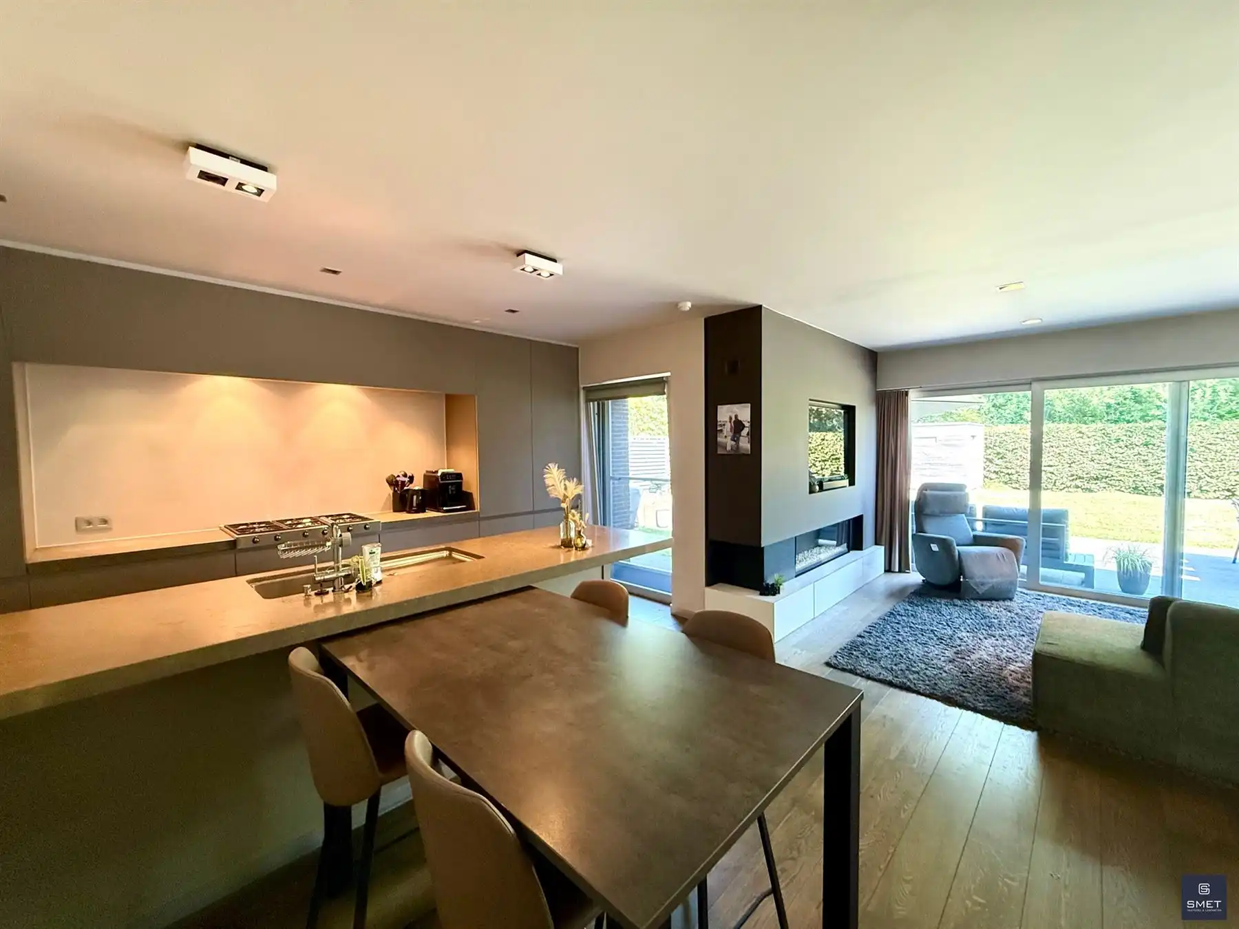 RUSTIG GELEGEN PRACHTIGE WONING  MET TOPAFWERKING  foto 9