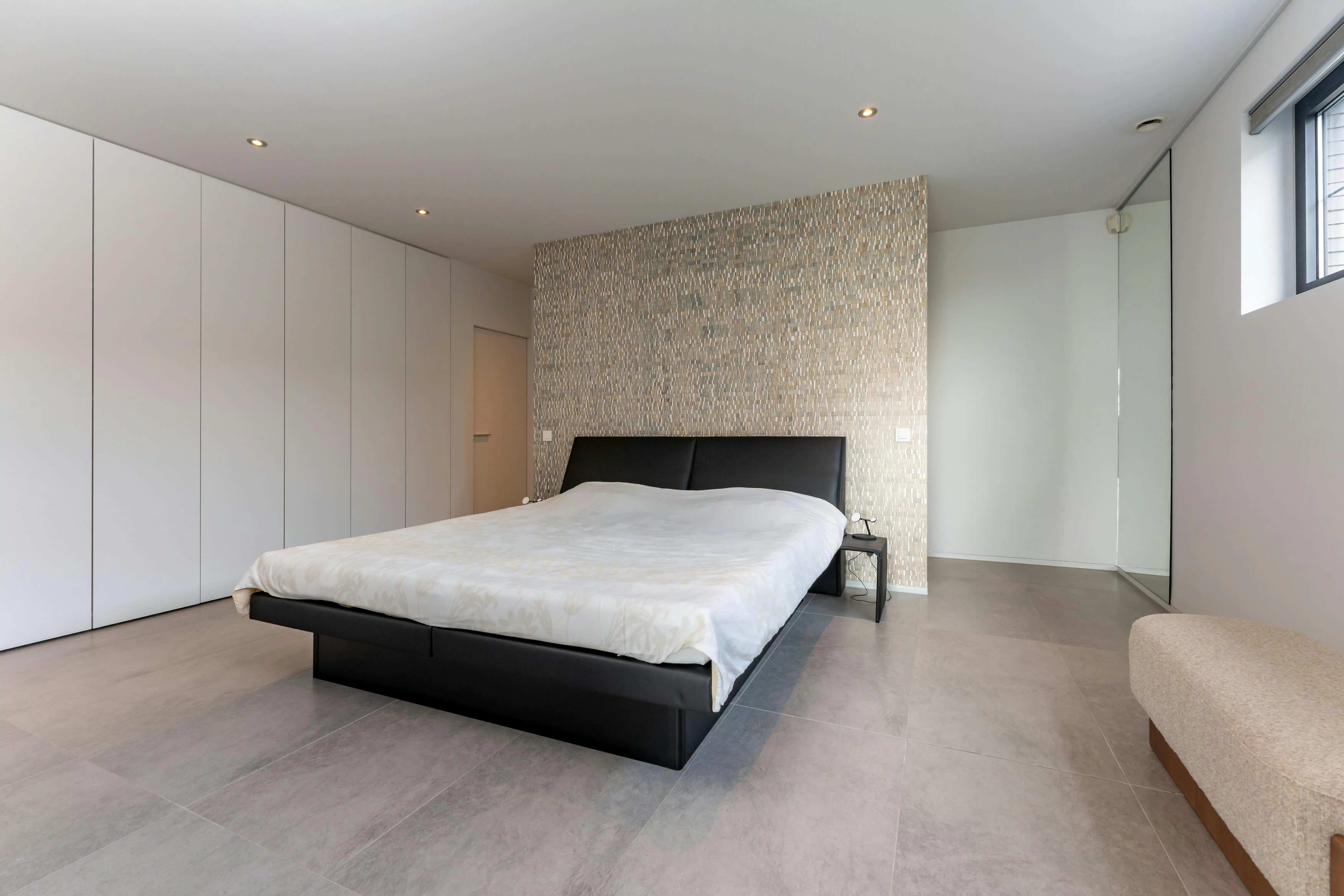 Exclusieve villa op prachtig perceel grond te koop te Leffinge! foto 13