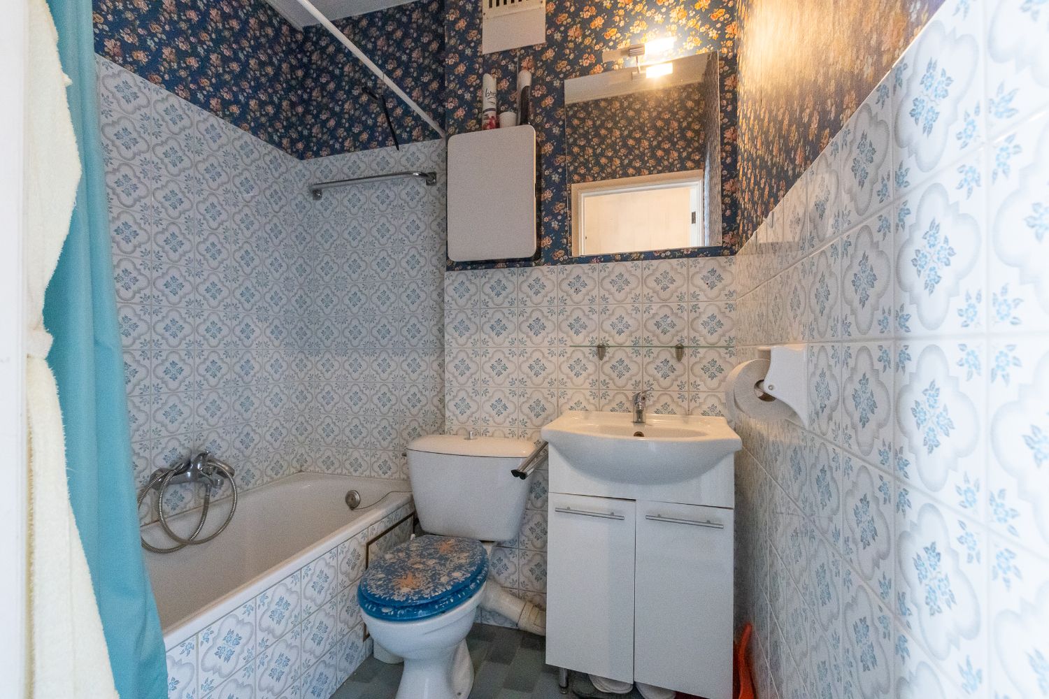 Op te frissen studio met terras op 2 passen van het strand foto 10