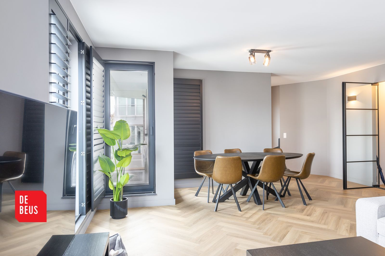 Magnifiek duplex appartement met 2 slpk en terras in recent gebouw pal in centrum foto {{pictureIndex}}