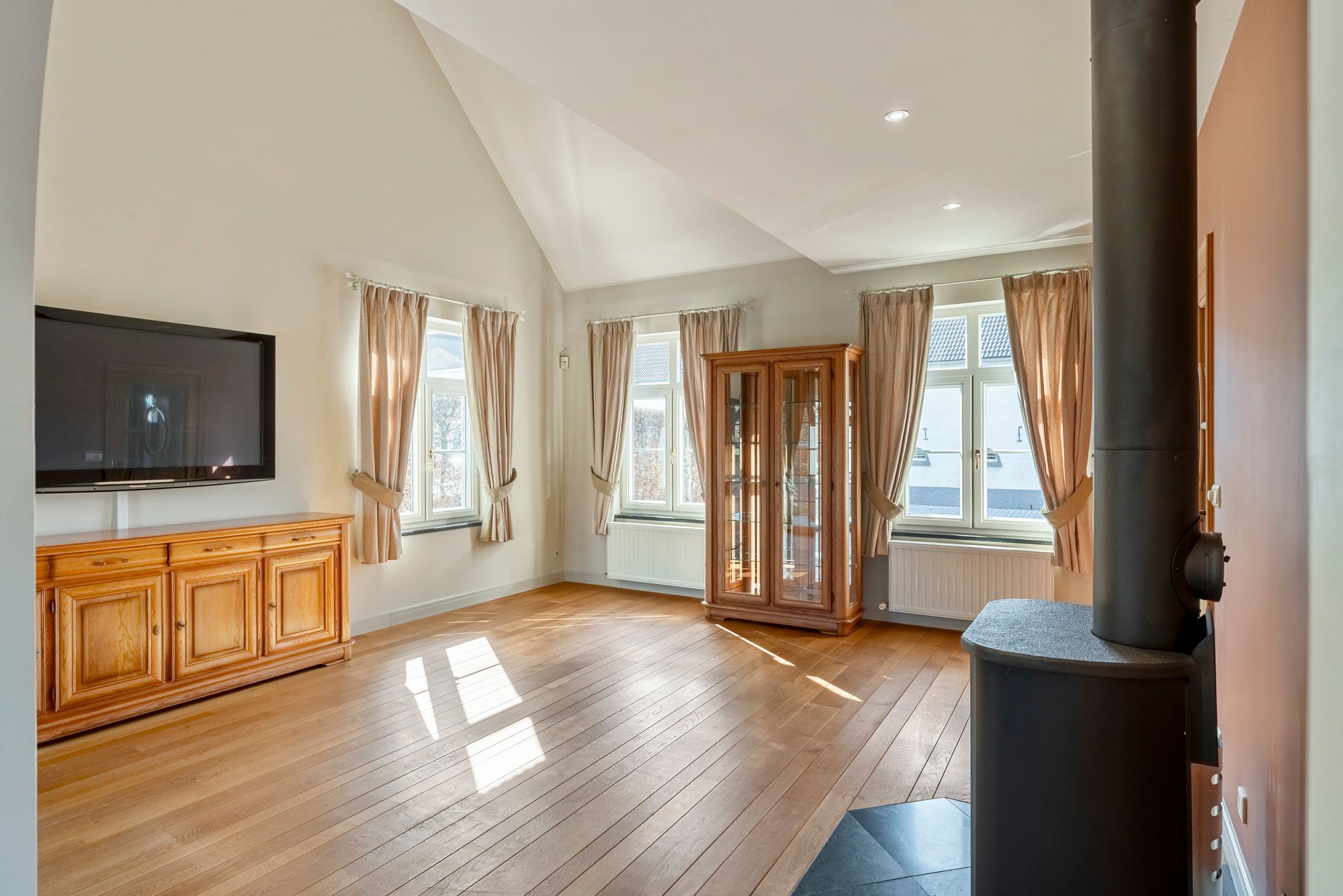 Exclusieve villa met hoogstaande afwerking in een idyllische omgeving foto 8