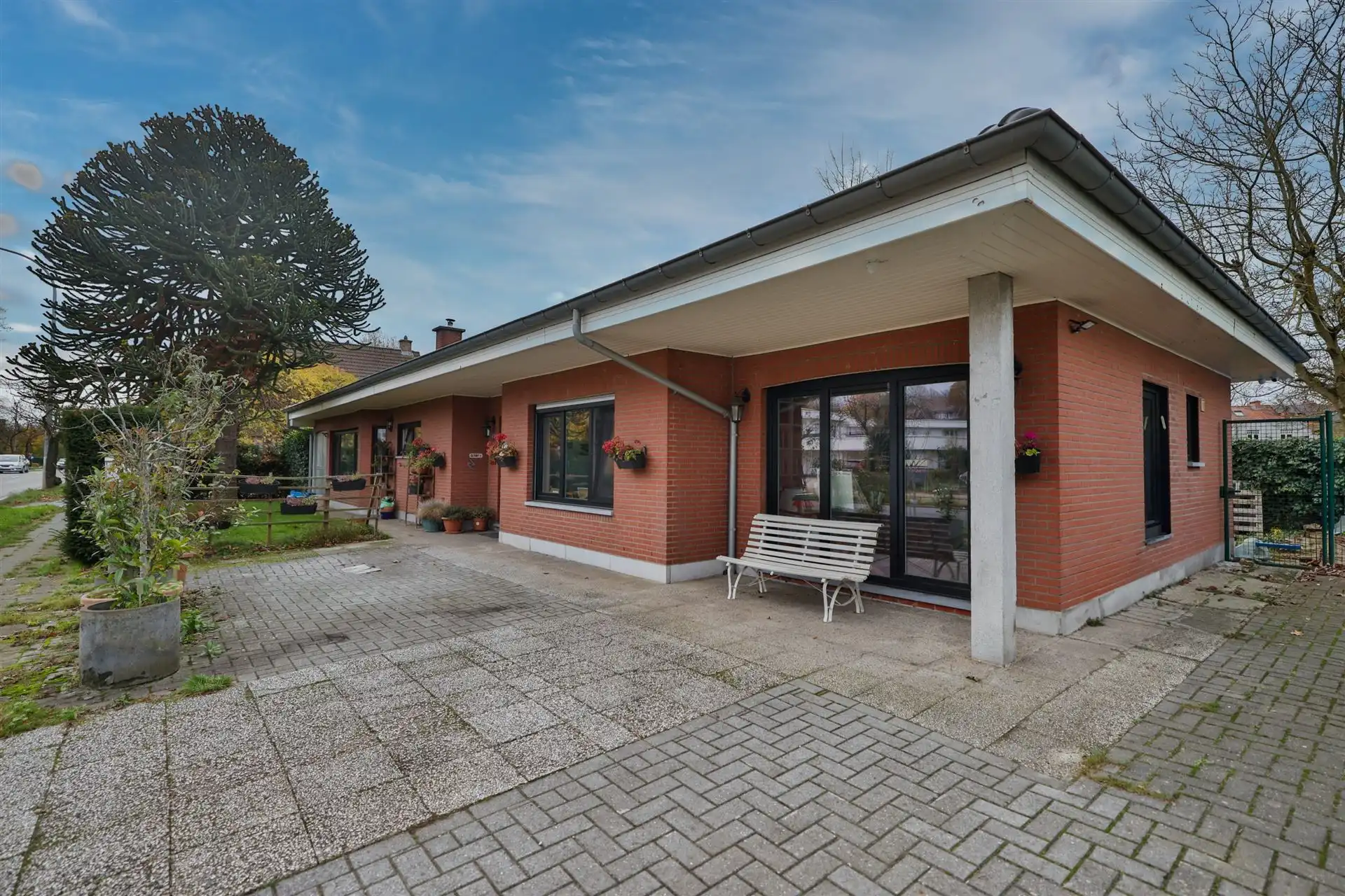Knappe energiezuinige gelijkvloerse villa  foto 2