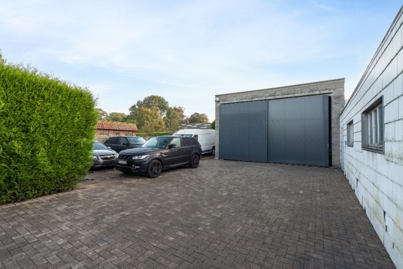 Woning met magazijn op 1174m² foto 17