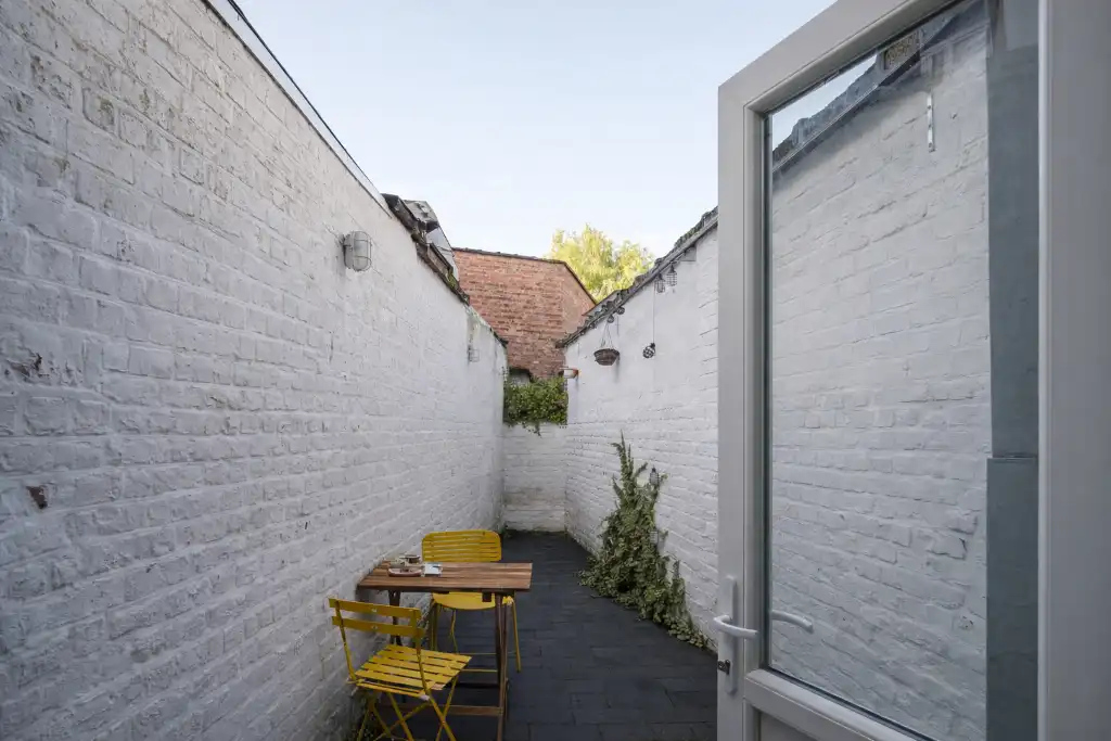 Lichtrijke en instapklare woning met buitenruimte nabij Gent Centrum foto 10