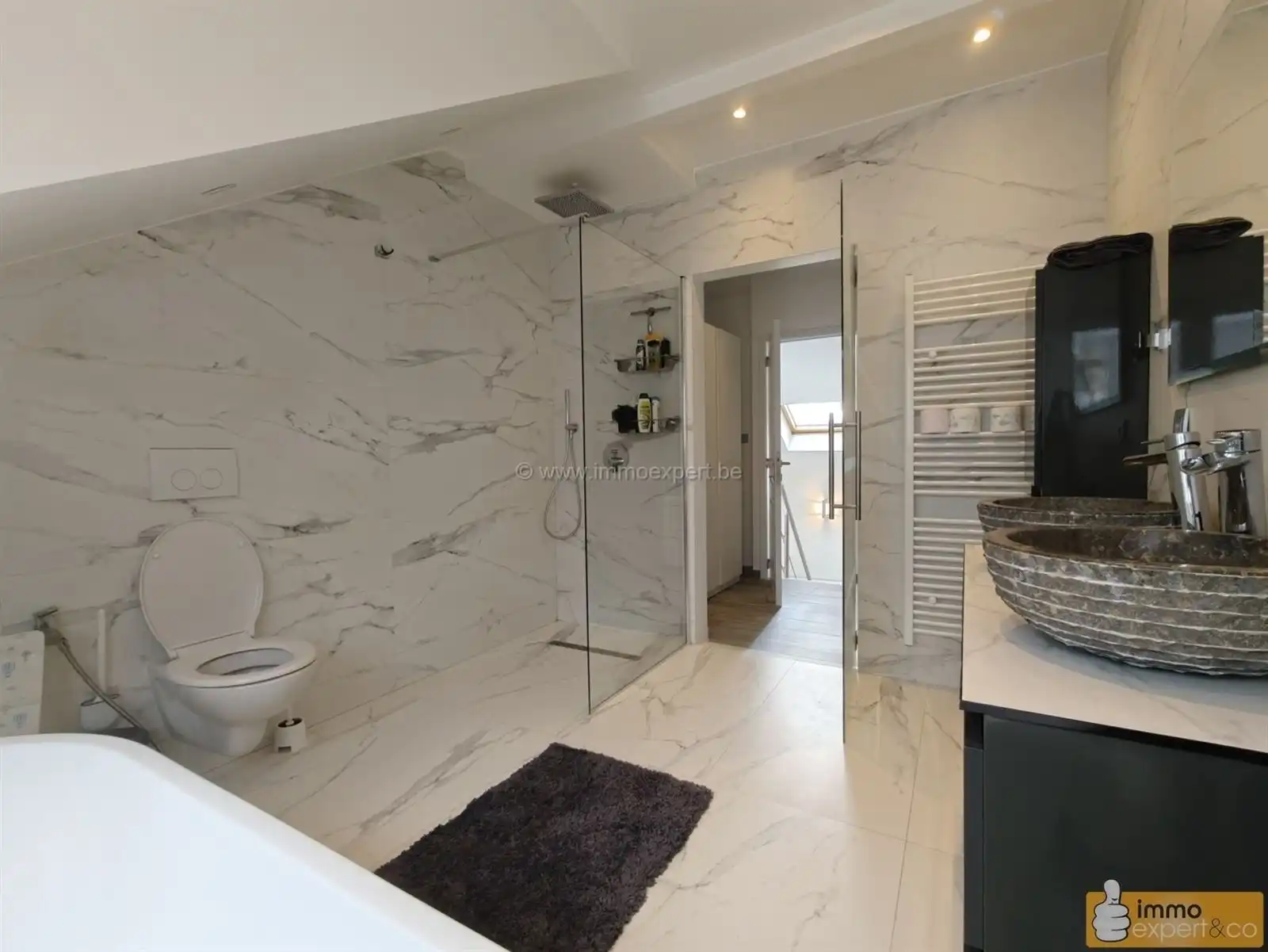 TERNAT: Volledig gerenoveerde woning, 3 slpkrs, centrum foto 25