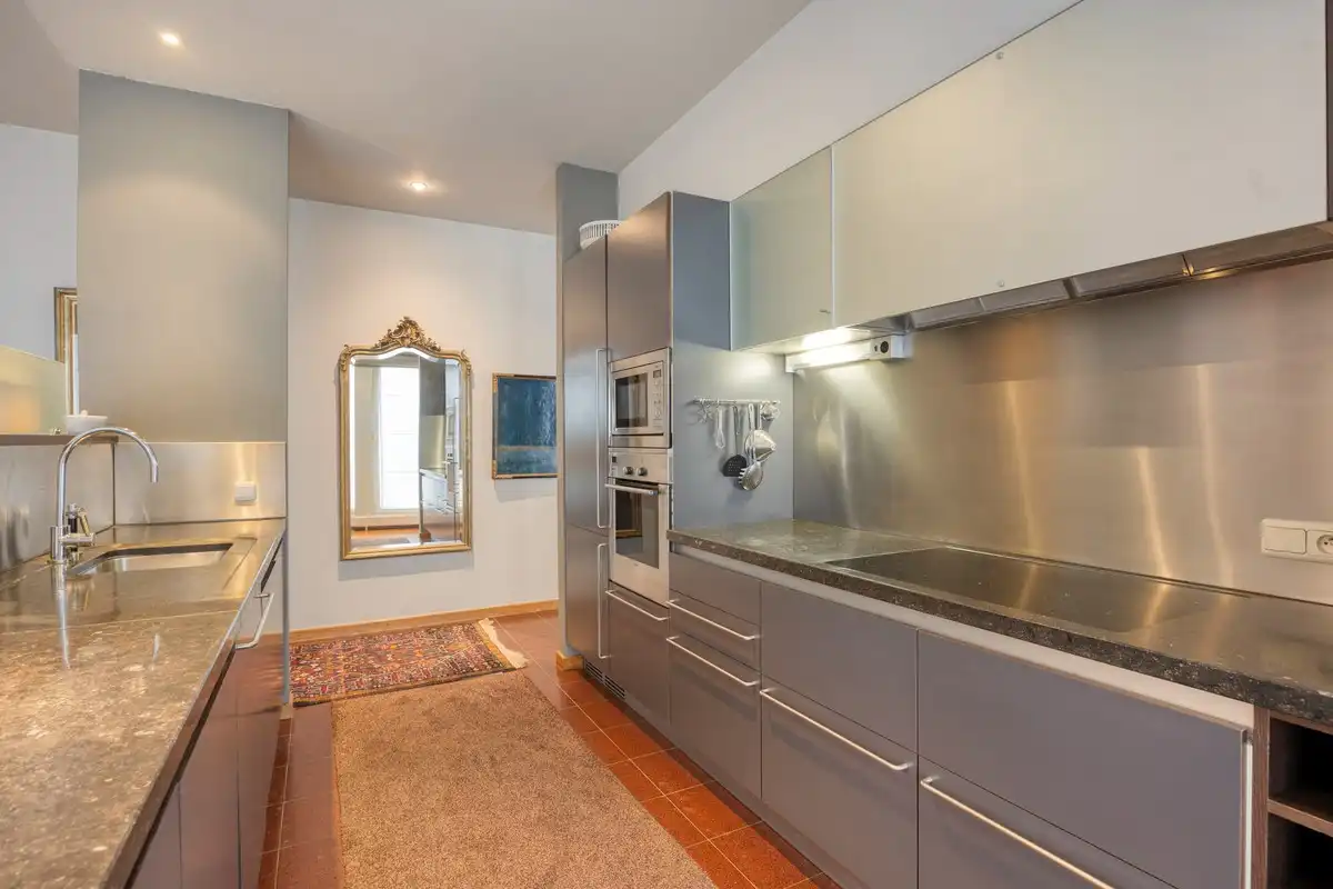Exclusief stadsappartement met karakter en groot terras aan het Belfort. foto 12