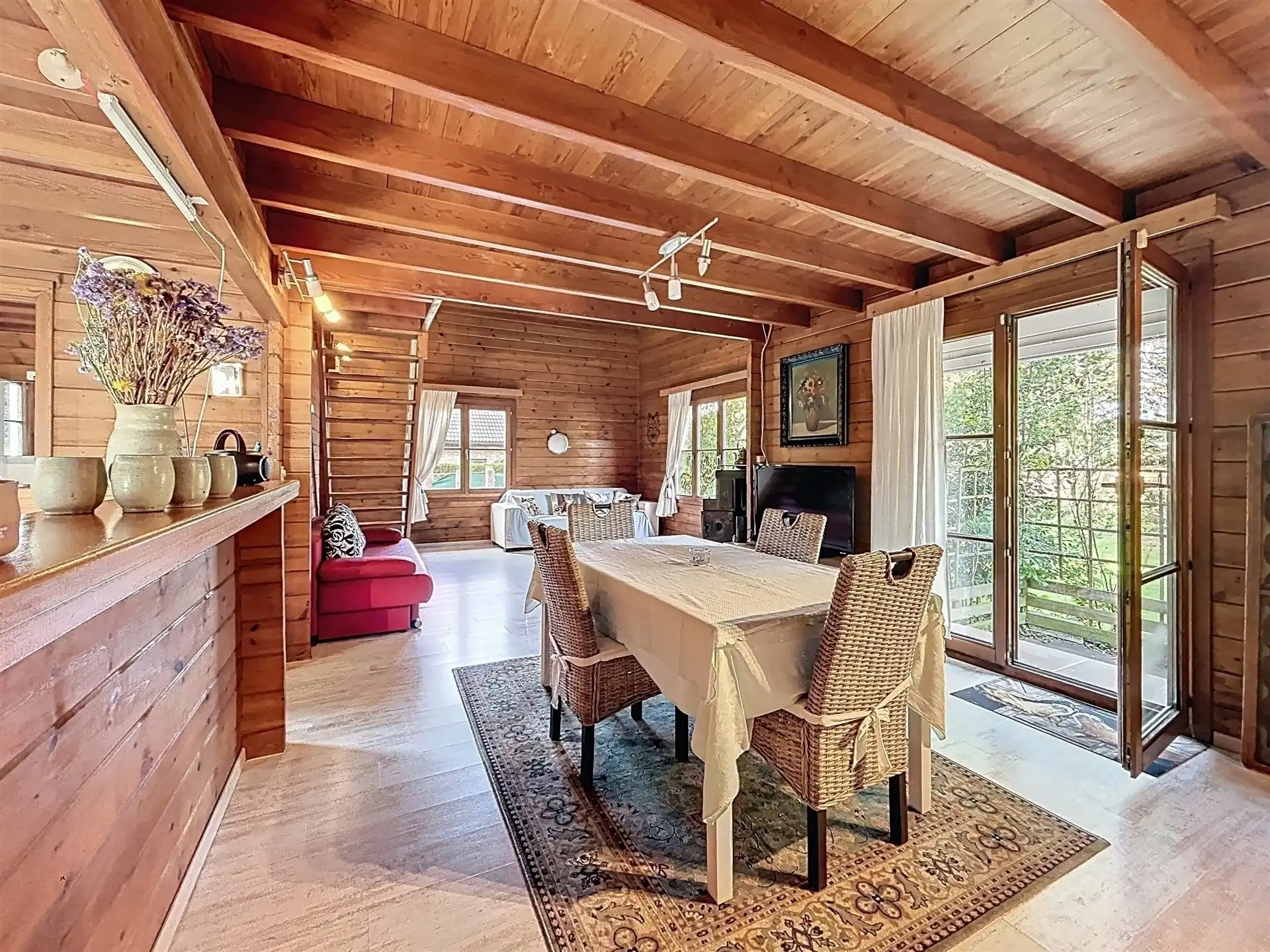 Instapklare vakantiewoning met garage op perceel van 938 m² foto 2