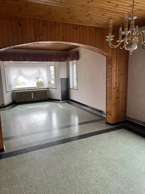 Charmante vrijstaande woning met karakter op een toplocatie in Neeroeteren foto 3