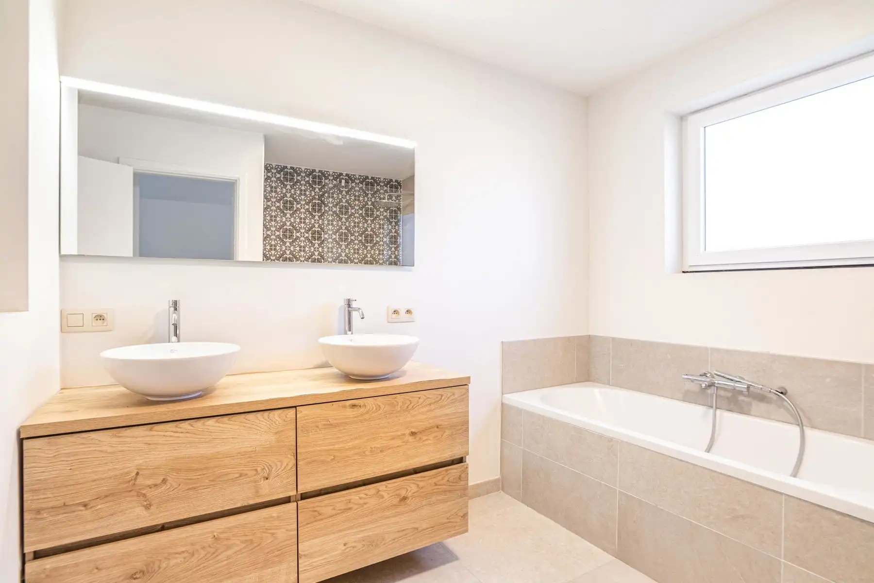 Instapklare, brede woning met uniek groen uitzicht foto 18