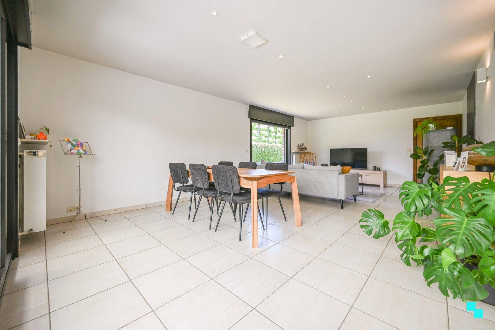 Alleenstaande woning met inpandige garage te Izegem foto 9