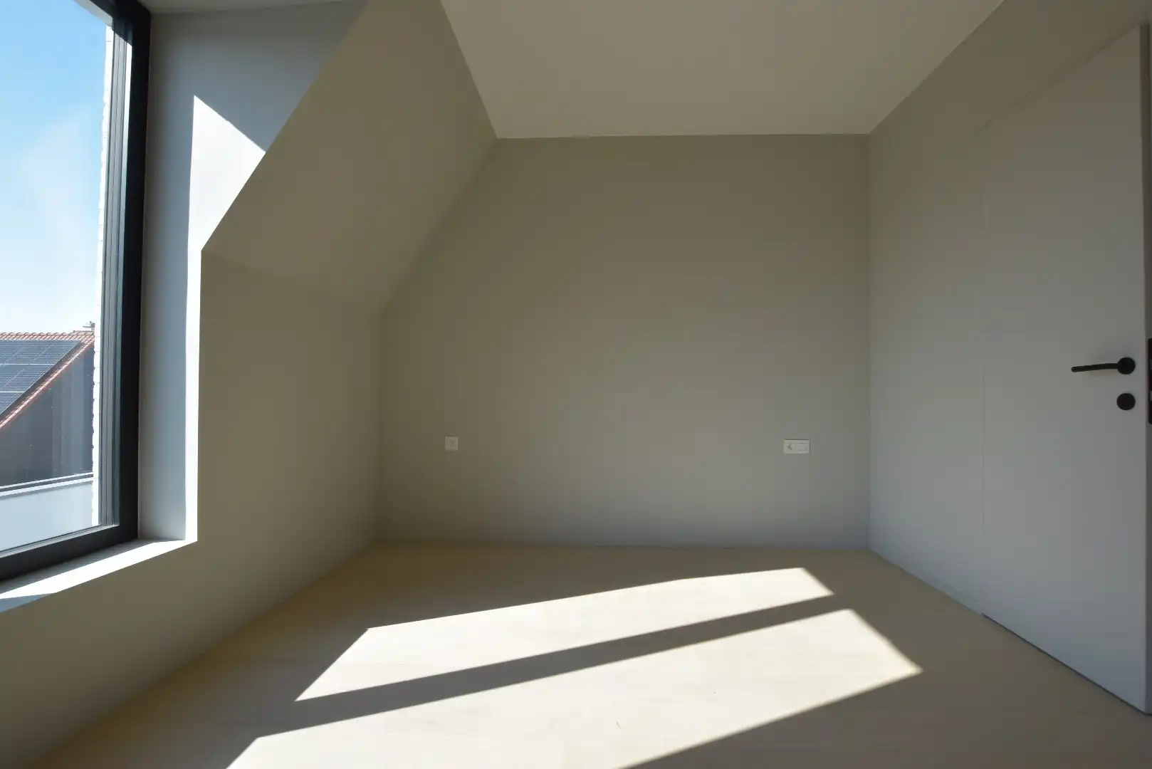 Nieuwbouwwoning rustig gelegen aan Duinenwater foto 17