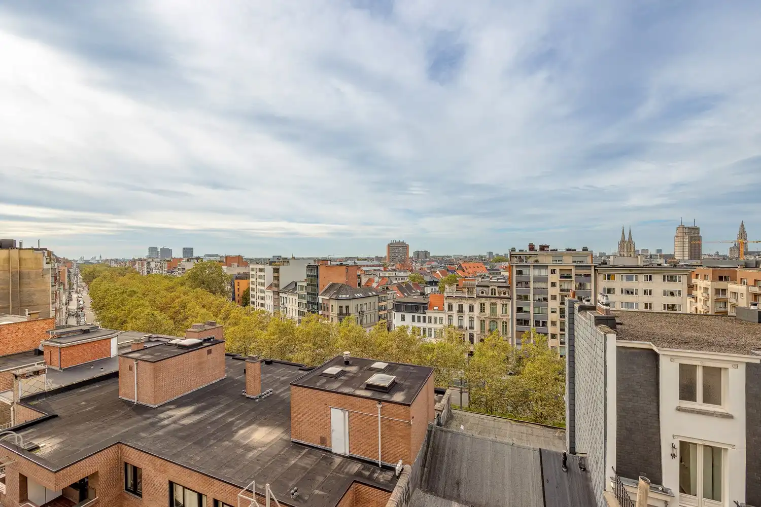 Fantastische energiezuinige penthouse (EPC B!) aan de Nationale Bank met 2 slaapkamers en 2 badkamers, zalig terras 20m², ruime kelder en 2 optionele garages foto 23