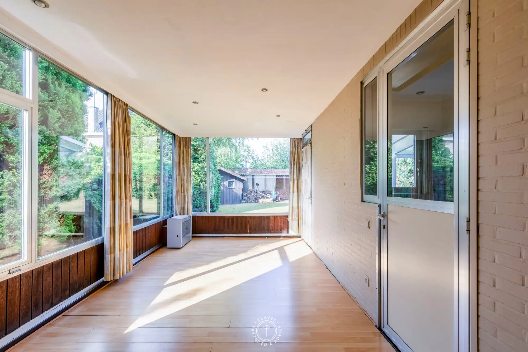 Woning met renovatiepotentieel op gunstige locatie foto 11