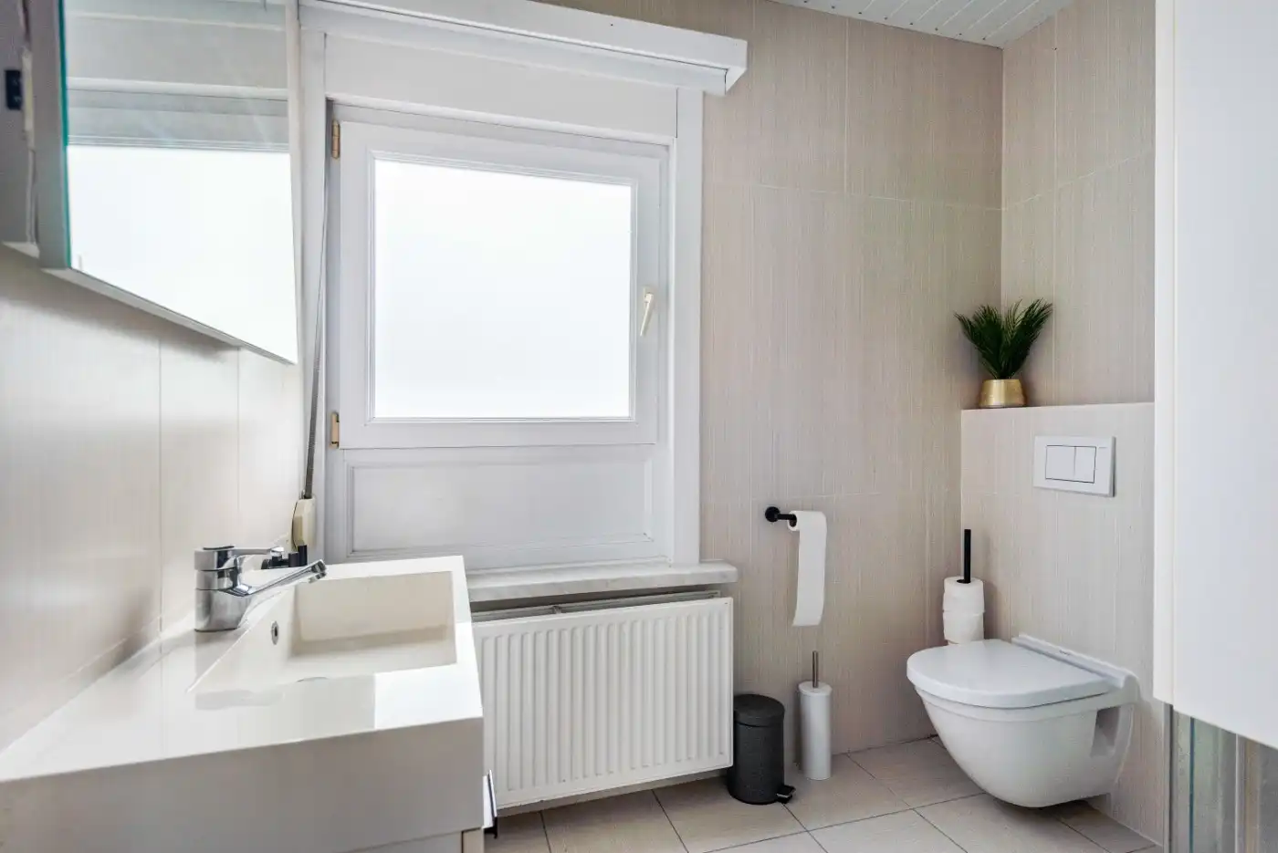 Top gelegen, gerenoveerde woning met 4 à 5 slpk. en zuid-tuin foto 17