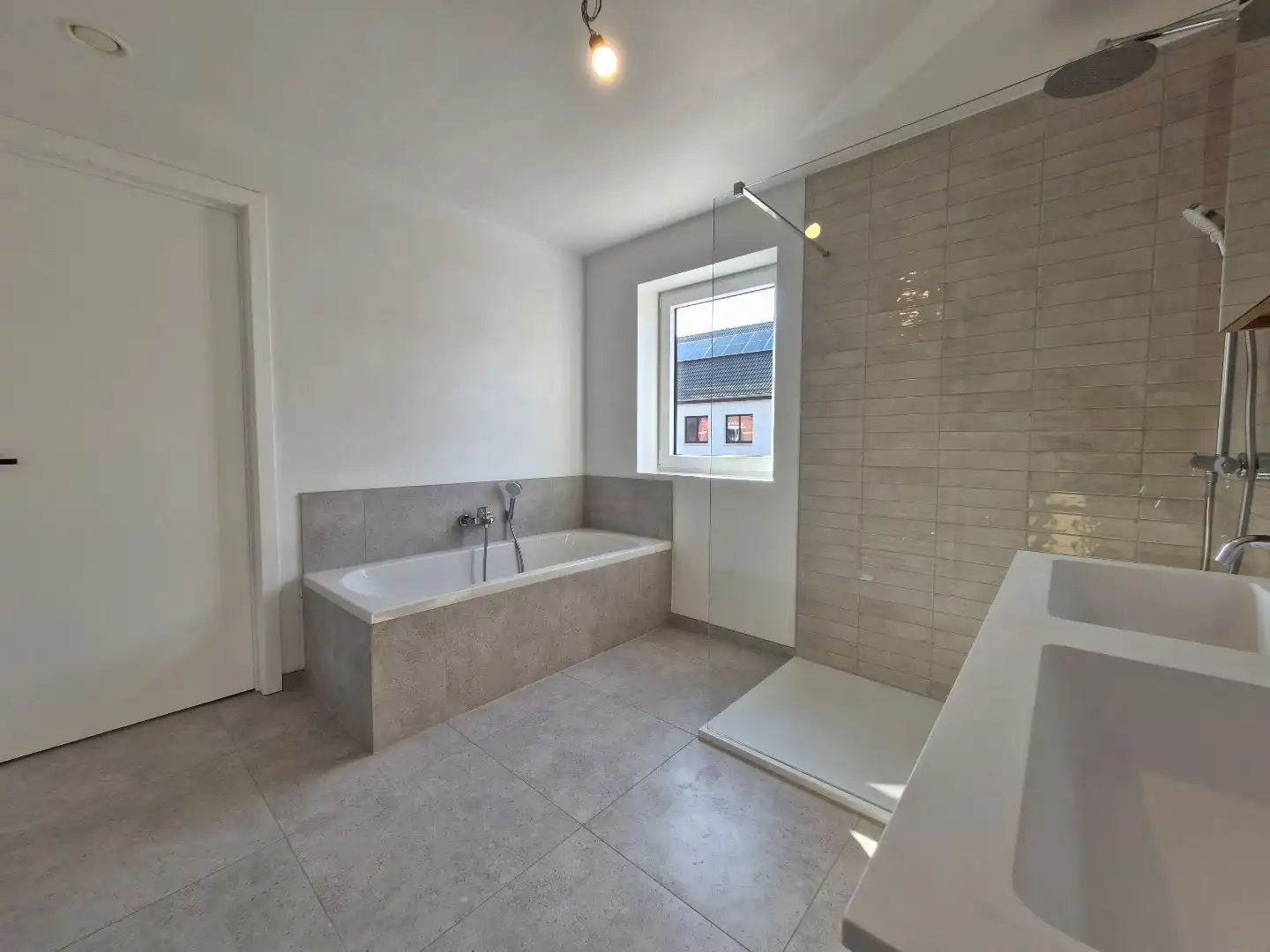 Nieuwbouwwoning met mooie tuin, garage en 4 slaapkamers te Dudzele foto 19