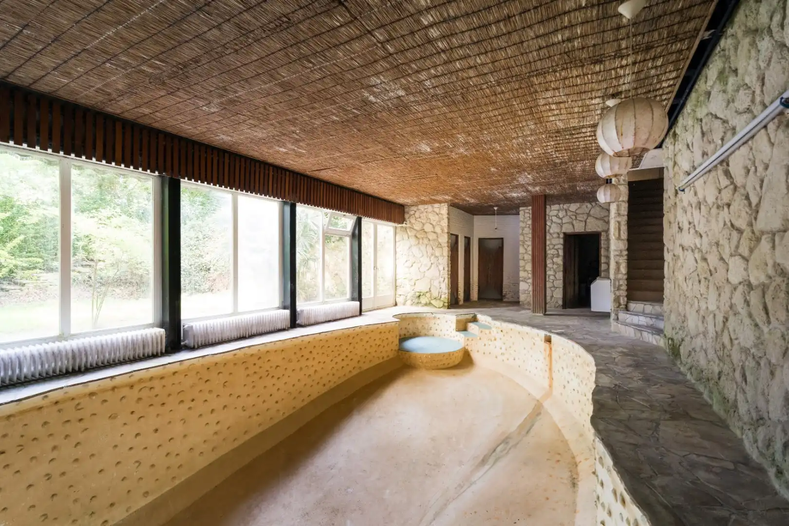 Een te moderniseren architecturale villa van ca. 700m² foto 21