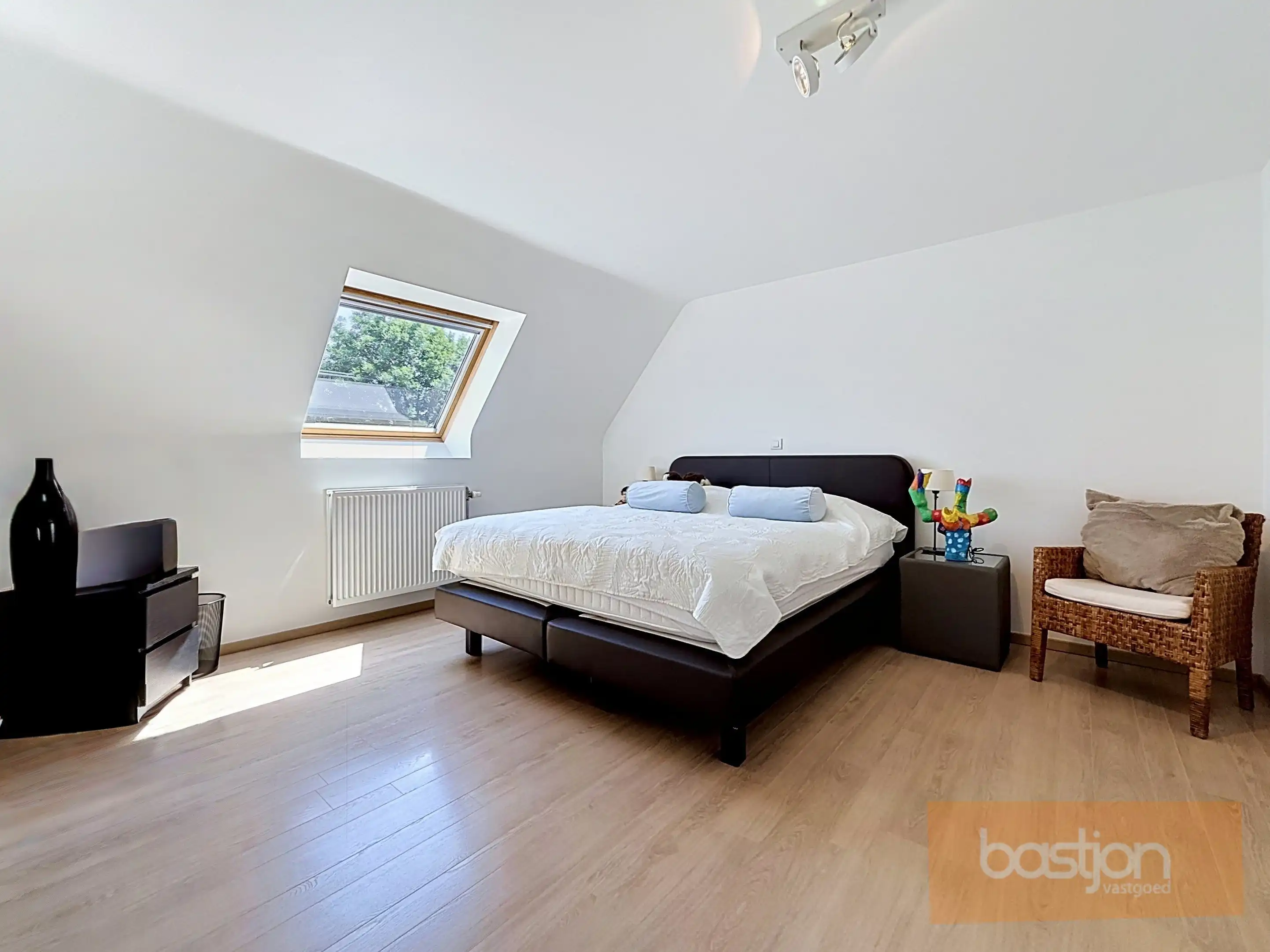 Volledig instapklare halfopen woning te koop in Harelbeke foto 22