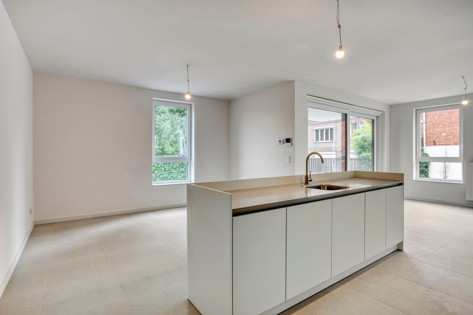 Stijlvol 2-slaapkamerappartement nabij De Schorre! foto 3