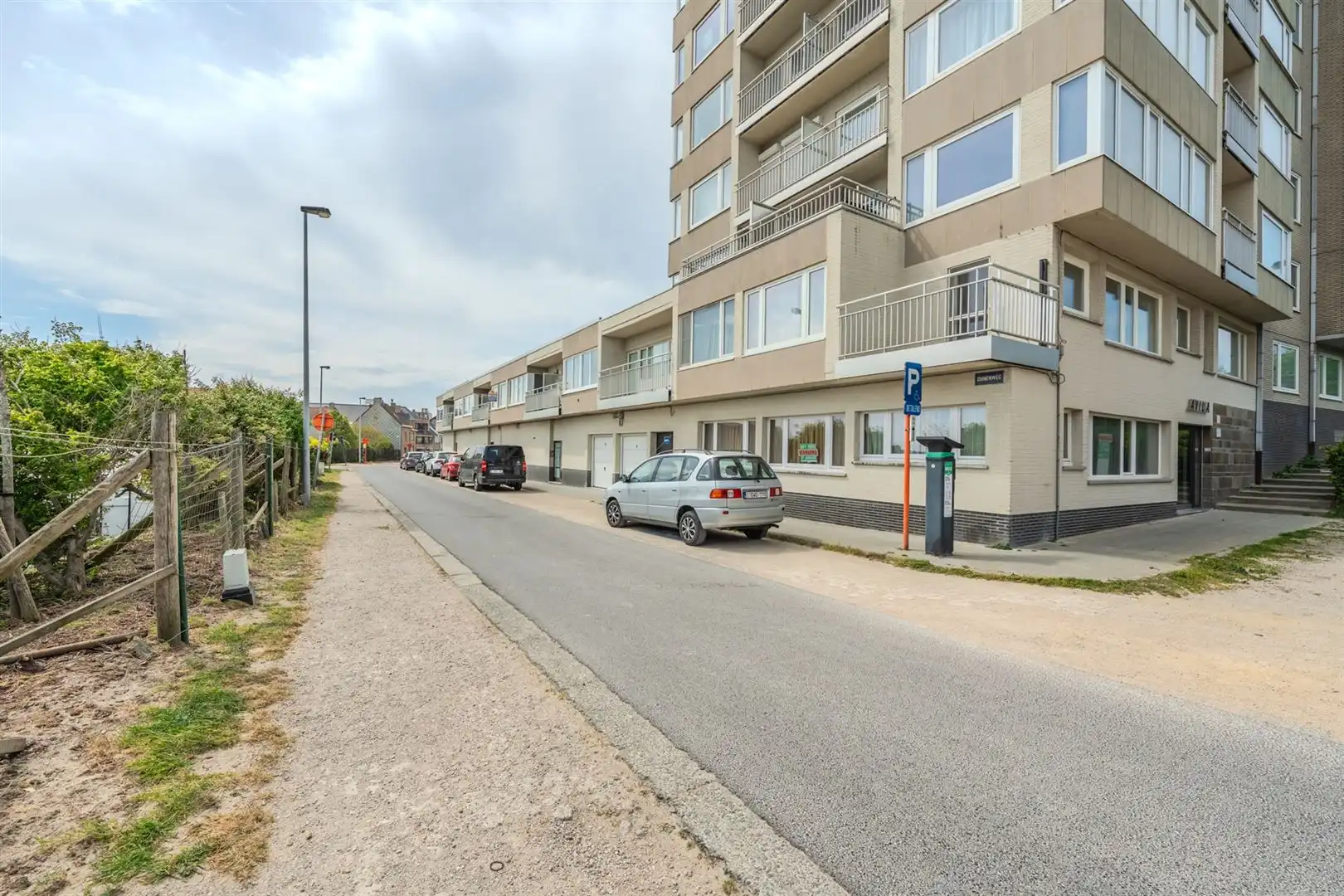 Zonnige studio met open zicht foto 18