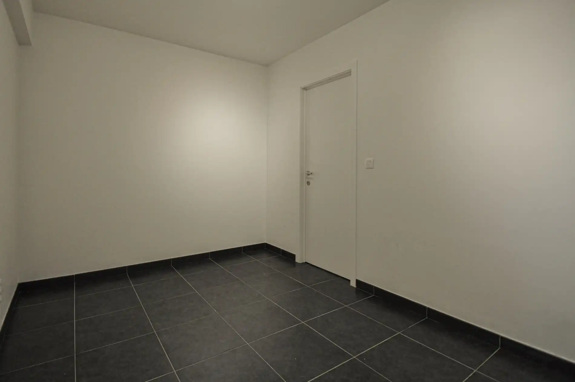 Centraal gelegen appartement met zijdelings zeezicht in het commercieel centrum. foto 17