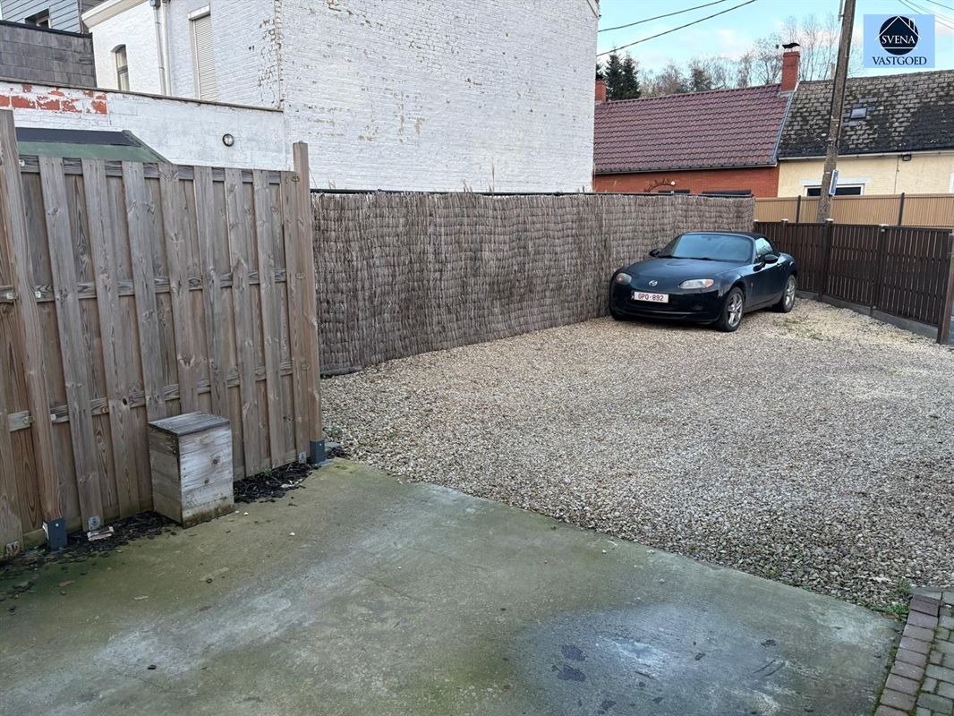 ZEER GEZELLIGE WONING MET GROTE TUIN TE LESSEN foto 15