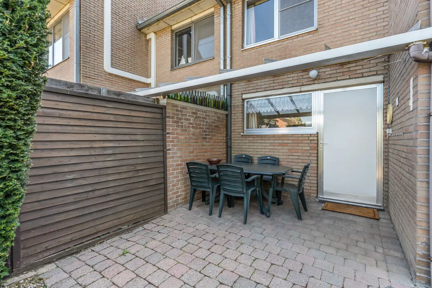 Rustig gelegen woning met 4 slaapkamers, een garage en een tuin in een doodlopende straat te Kessel-Lo! foto 14