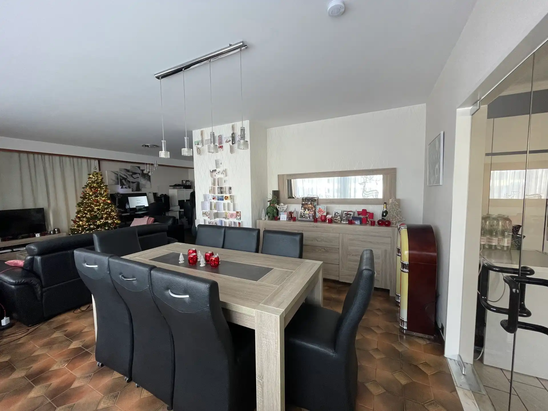 Drieslaapkamer appartement met groot terras op toplocatie foto 3