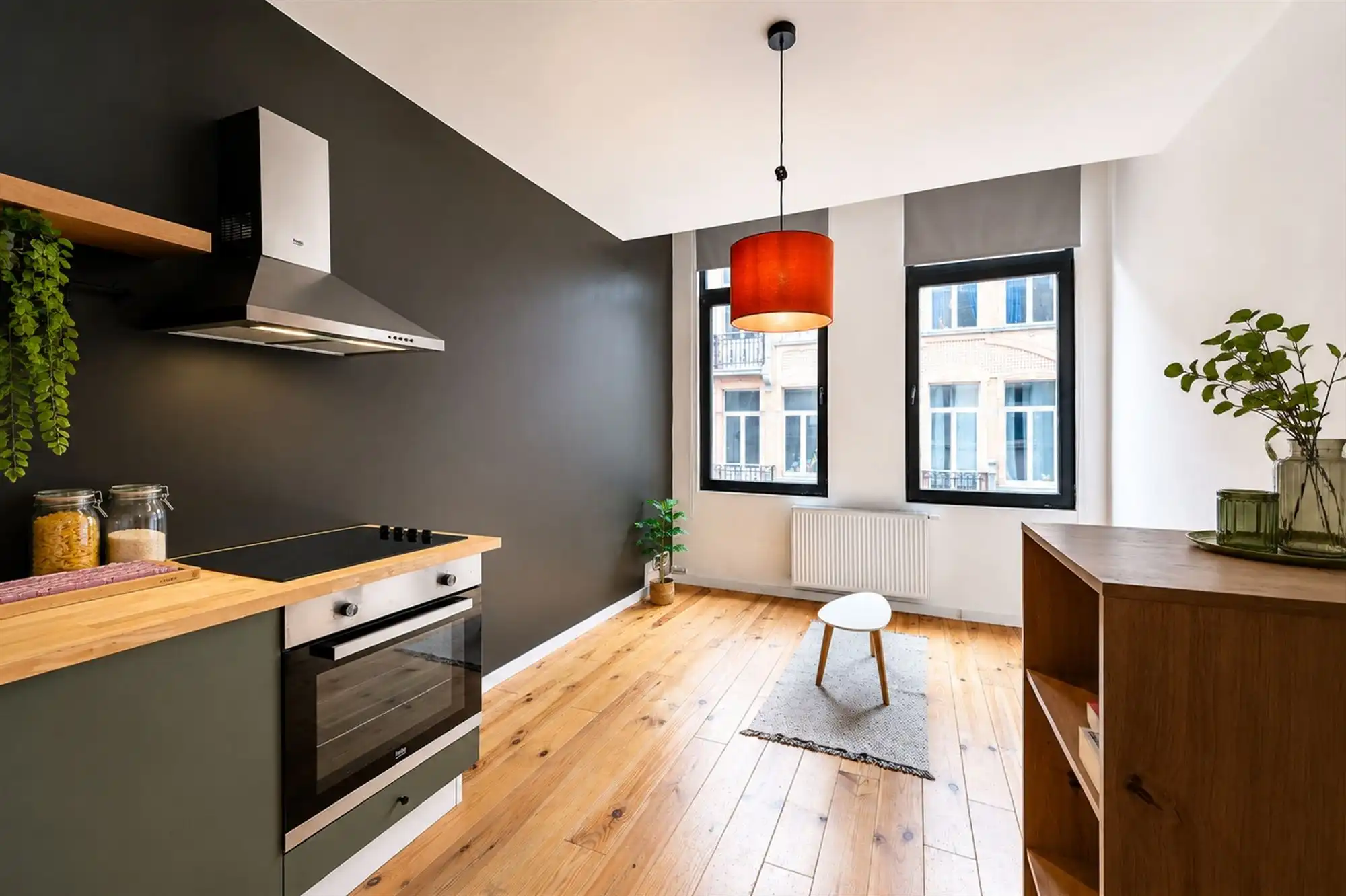 Instapklare gezellige studio in centrum Antwerpen foto {{pictureIndex}}