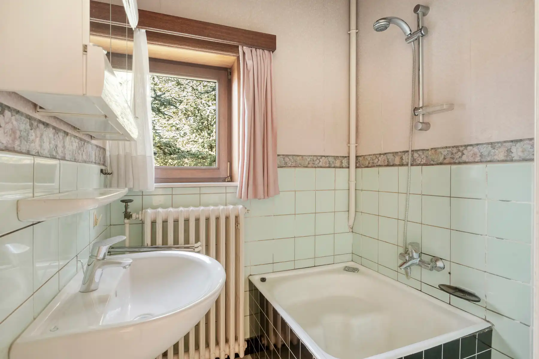 Ruime woning op een perceel van 14are 67ca op een topligging in Groot-Bijgaarden! foto 15