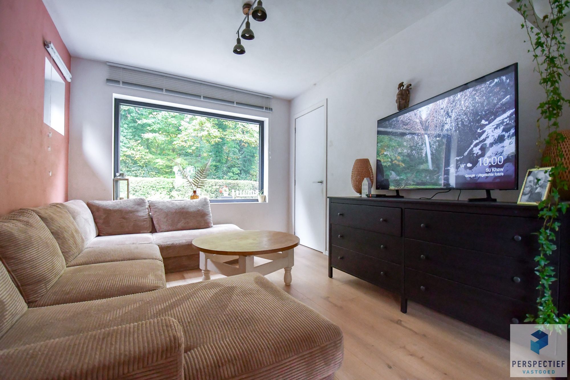 Uiterst GOED gelegen VERNIEUWDE woning met GROTE tuin foto 7