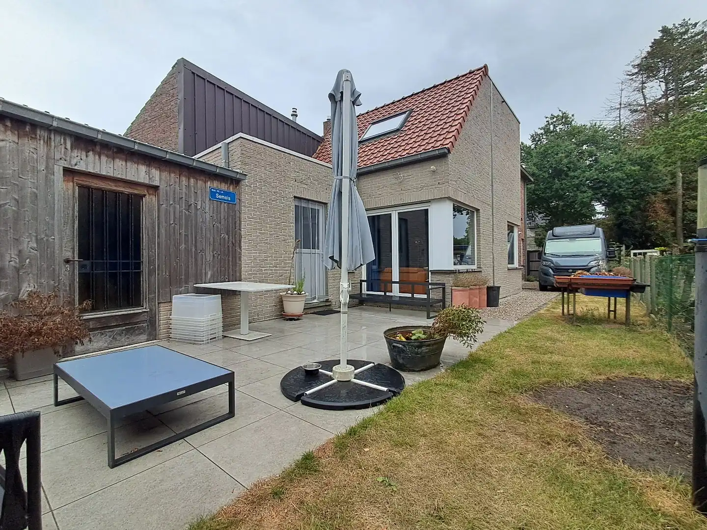  Halfopen woning te Sint-Kruis! foto 16