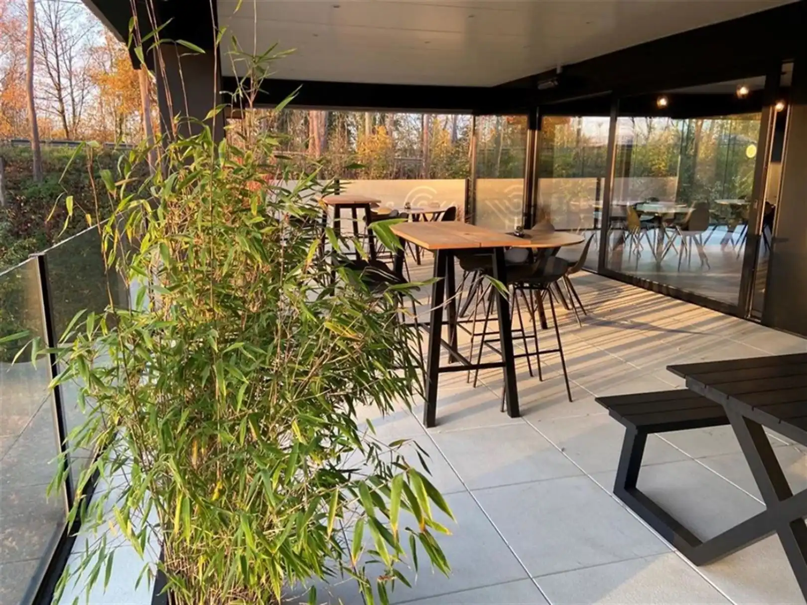 Kantoorgebouw foto 6