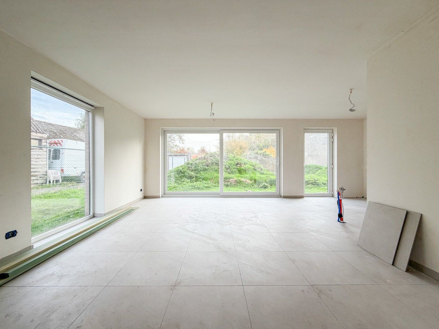 Rustig gelegen energiezuinige nieuwbouwwoning met 4 slpk, op ruim perceel, Torhout. foto 2