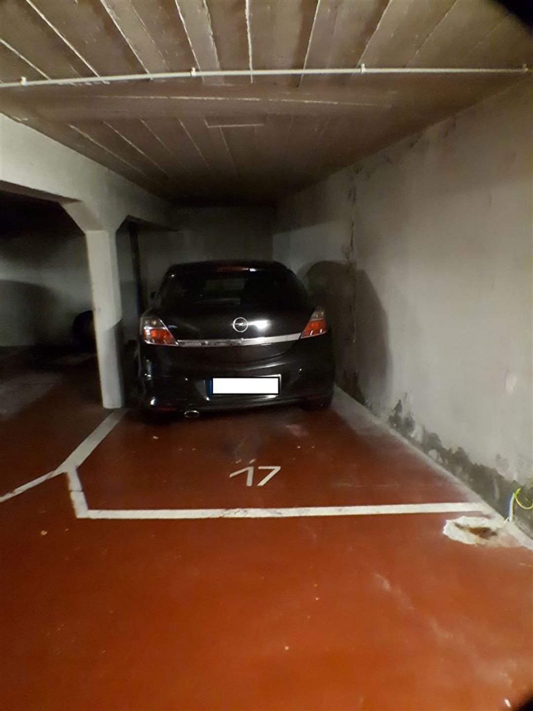 Parking/garage/box foto 6