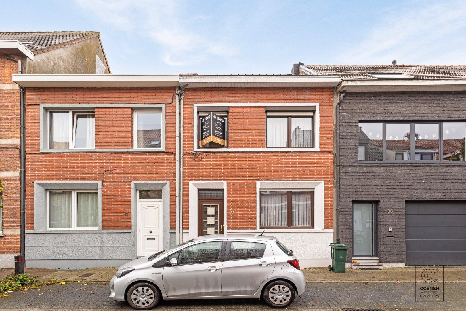 Charmante rijwoning met 3 slaapkamers op een uitstekende locatie te Schoten!  foto 2