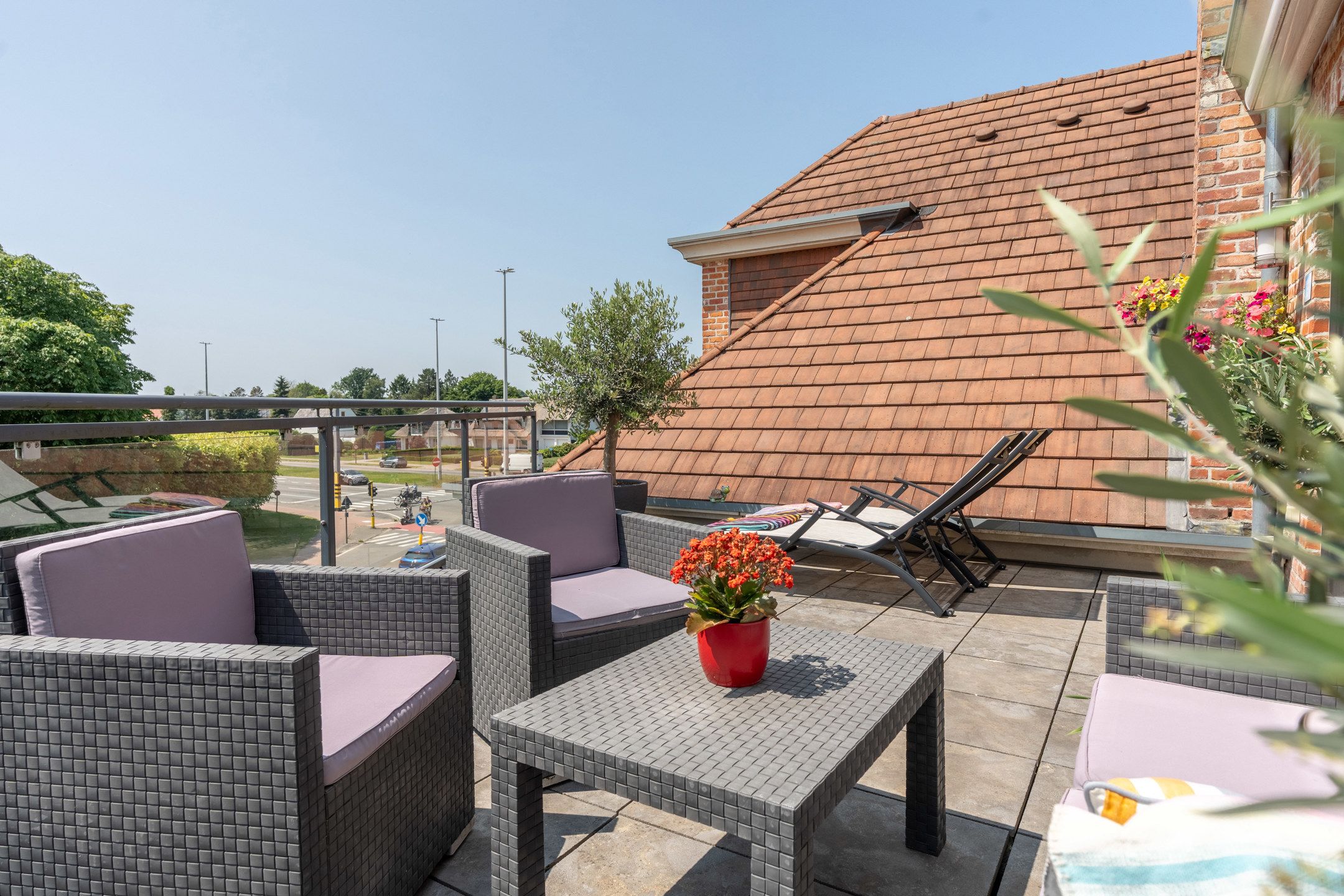 Luxe dakappartement met ruim terras en dubbele garagebox. foto 13
