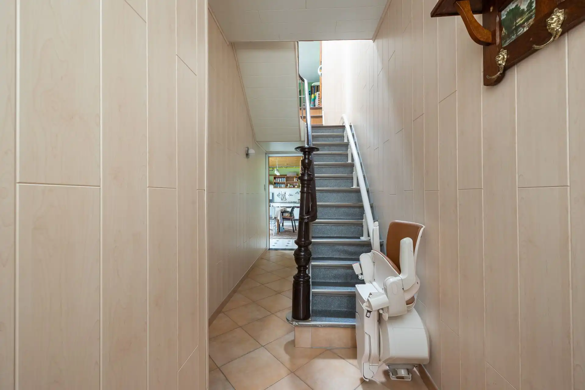 Te renoveren woning met potentieel vlakbij centrum foto 2