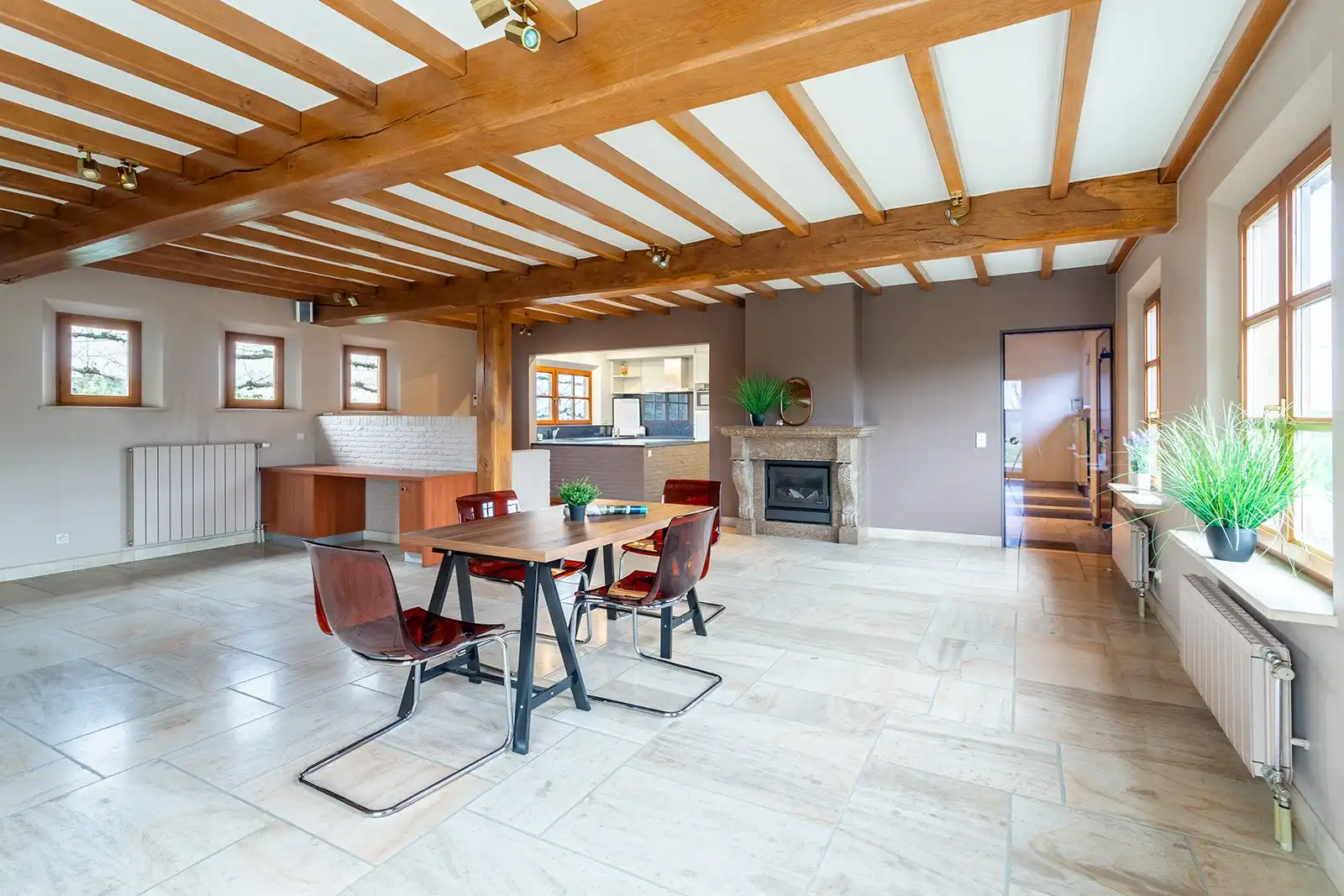 Charmante gezinswoning op 6.217 m² foto 3